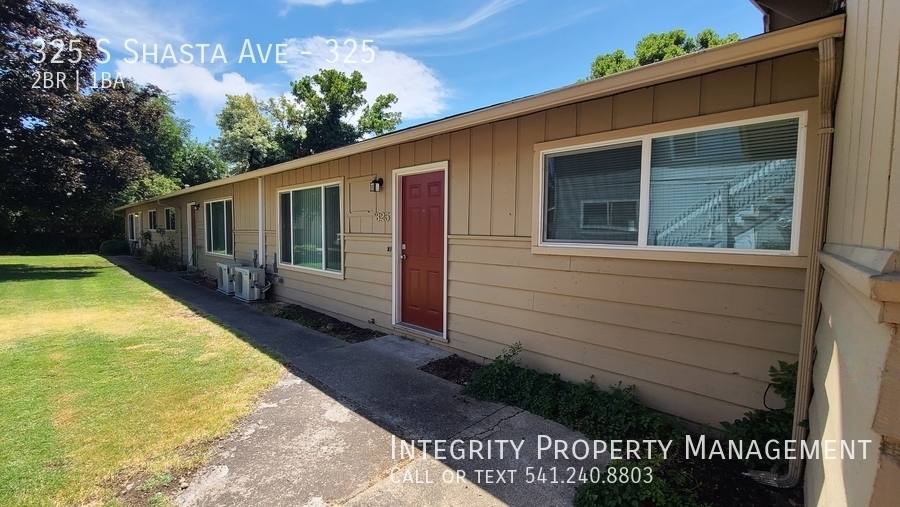 Apartment for rent at 325 S Shasta Ave #325, Eagle Point, OR 97524