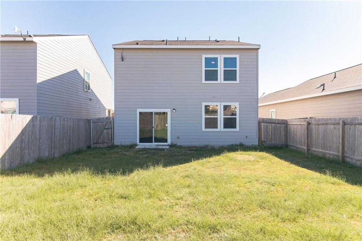 House for rent at 113 Woodpecker Run, Jarrell, TX 76537