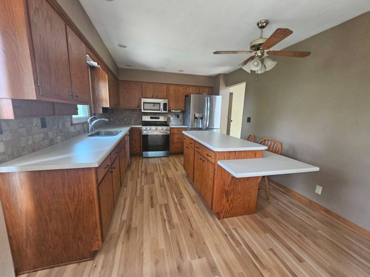 House for rent at 2100 Birchwood Dr NE, Cedar Rapids, IA 52402