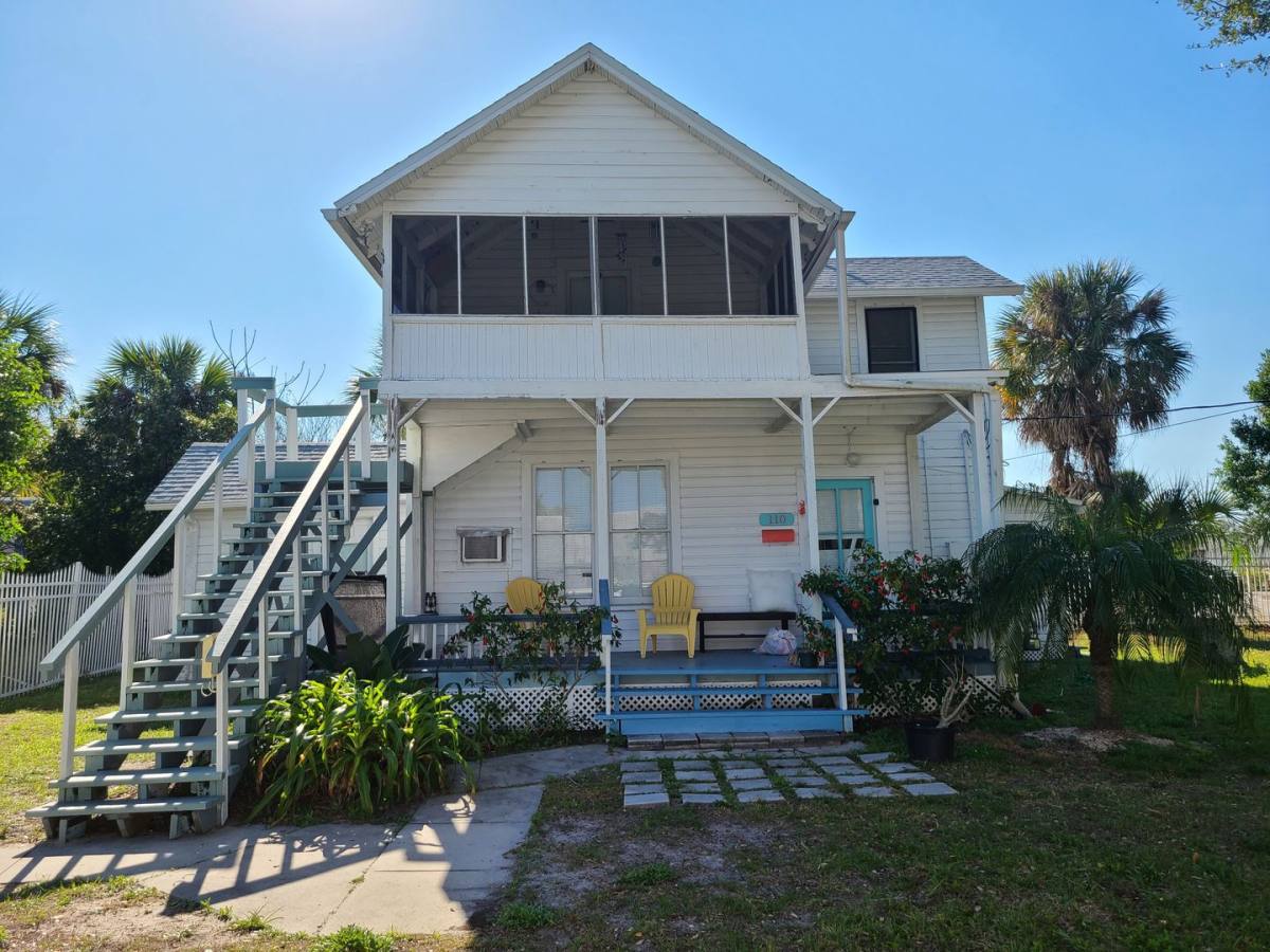 Apartment for rent at 110 Rush, New Smyrna Beach, FL 32168