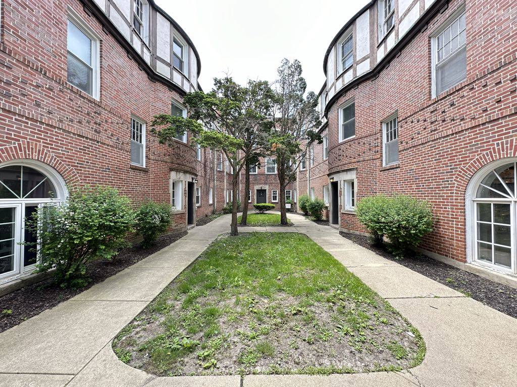 Apartment for rent at 918 18 Green Bay #E4, Winnetka, IL 60093