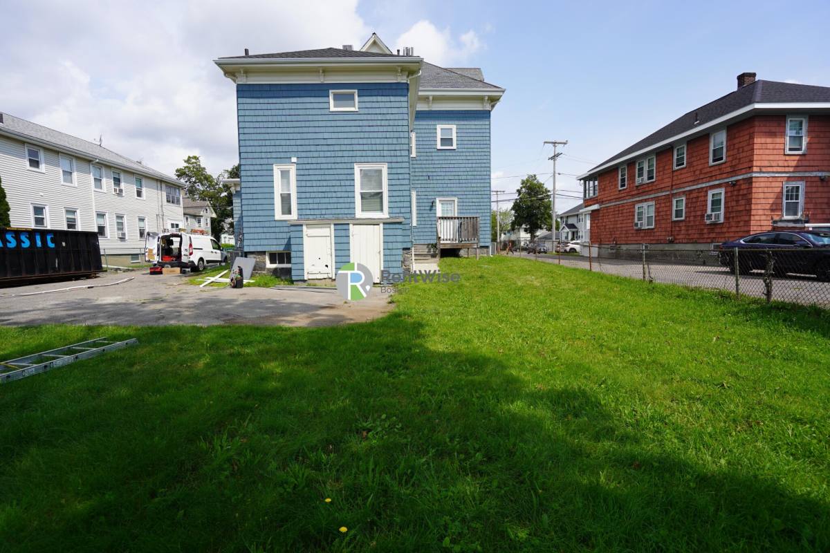 203 Atlantic St #3, Quincy, MA 02171