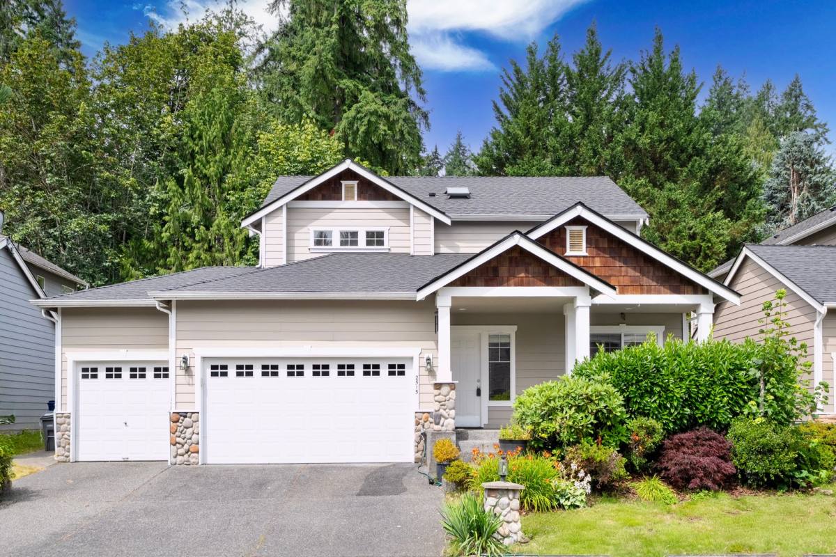 House for rent at 2515 248th Place NE, Sammamish, WA 98074