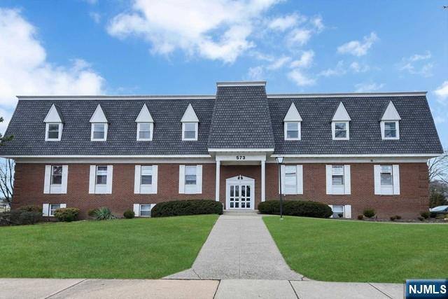 Apartment for rent at 573 Valley Rd #9C-9C, Clifton, NJ 07013
