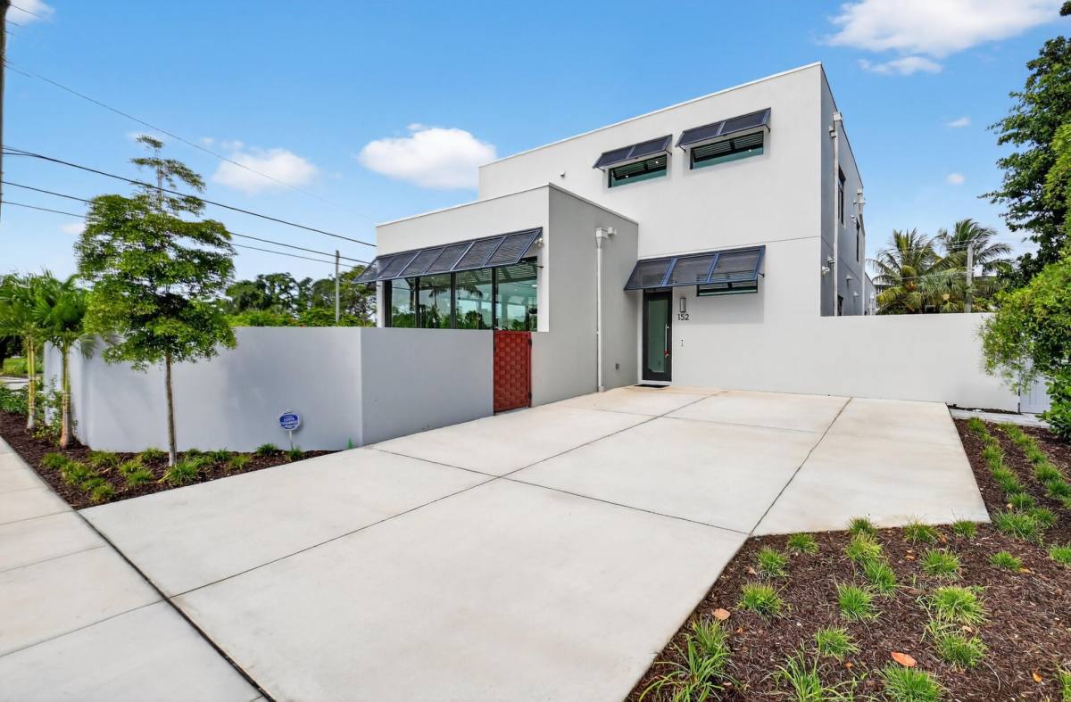 Apartment for rent at 203 SW 2nd St #2, Delray Beach, FL 33444