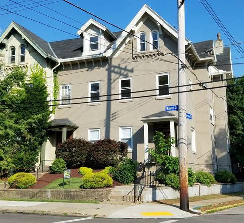 Apartment for rent at 6202 Walnut St, Pittsburgh, PA 15206
