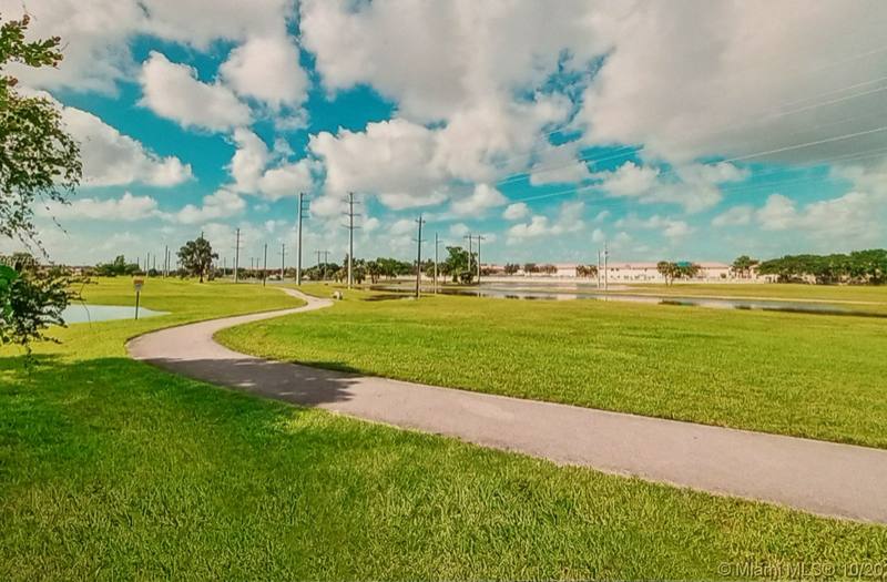 Apartment for rent at 17800 NW 73 Ave, Hialeah, FL 33015