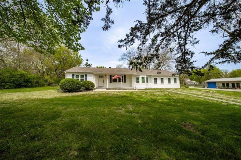 House for rent at 312 Main St, Stilwell, KS 66085