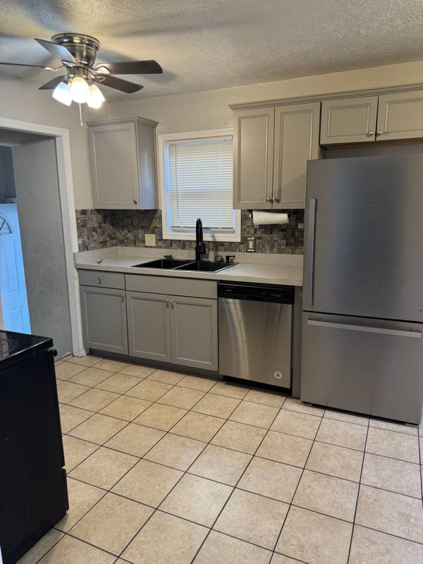 House for rent at 20007 Sunset Dr, Beachwood, OH 44122