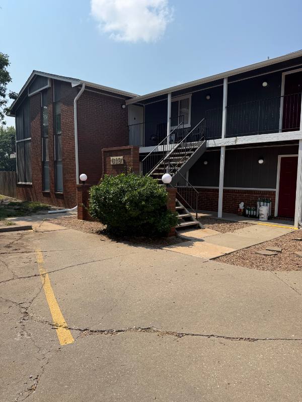 Apartment for rent at 619S Mount Carmel #2, Wichita, KS 67213
