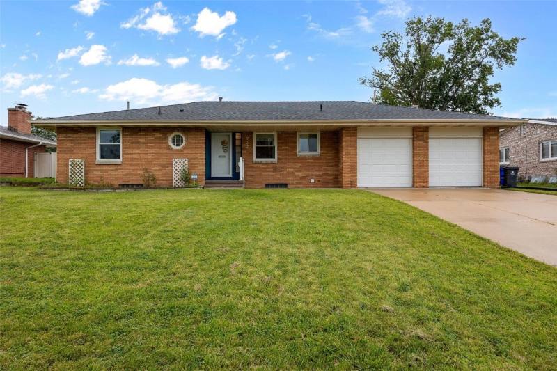House for rent at 732 29th St NE, Cedar Rapids, IA 52402