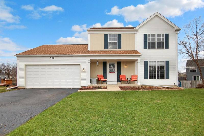 House for rent at 962 Annadale Dr, Elgin, IL 60123
