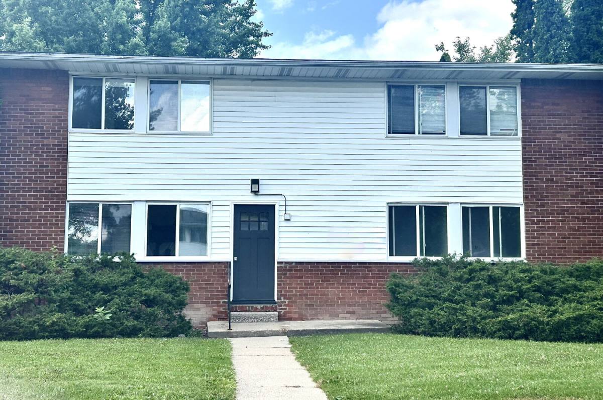 Apartment for rent at 2809 Ronan St #1, Midland, MI 48642