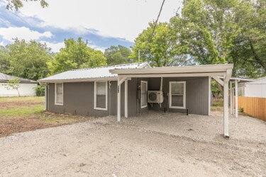 House for rent at 211 S Line St, Weatherford, TX 76086