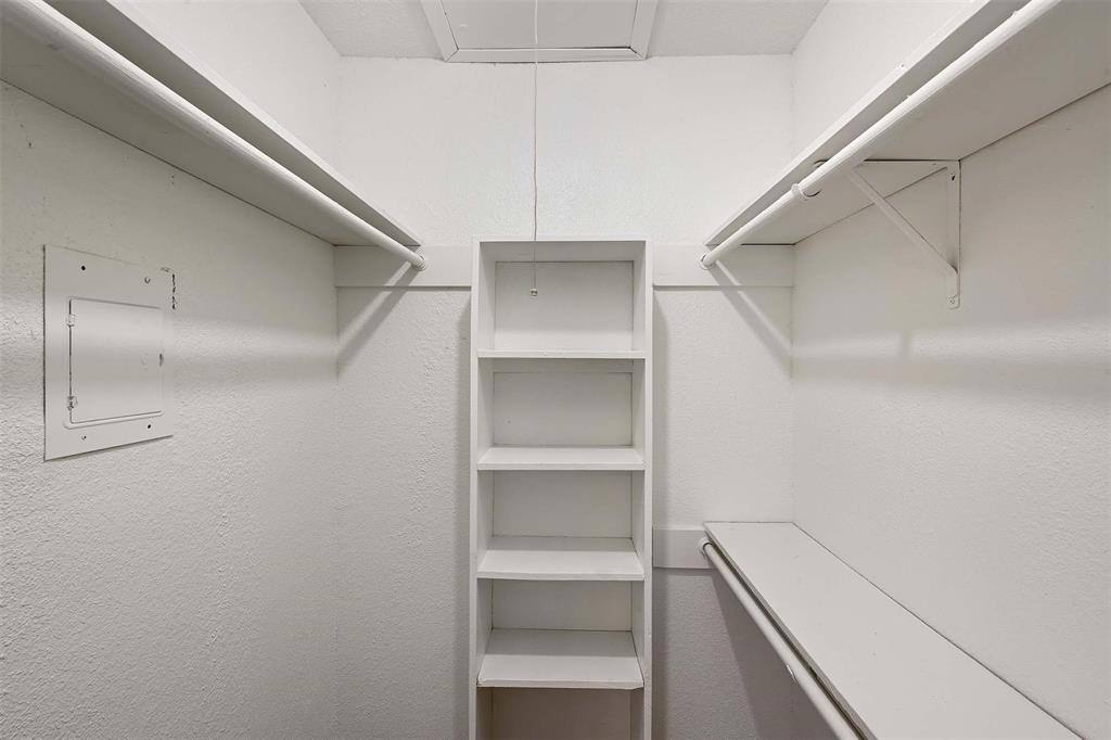 Apartment for rent at 17710 Red Oak Dr, Houston, TX 77090