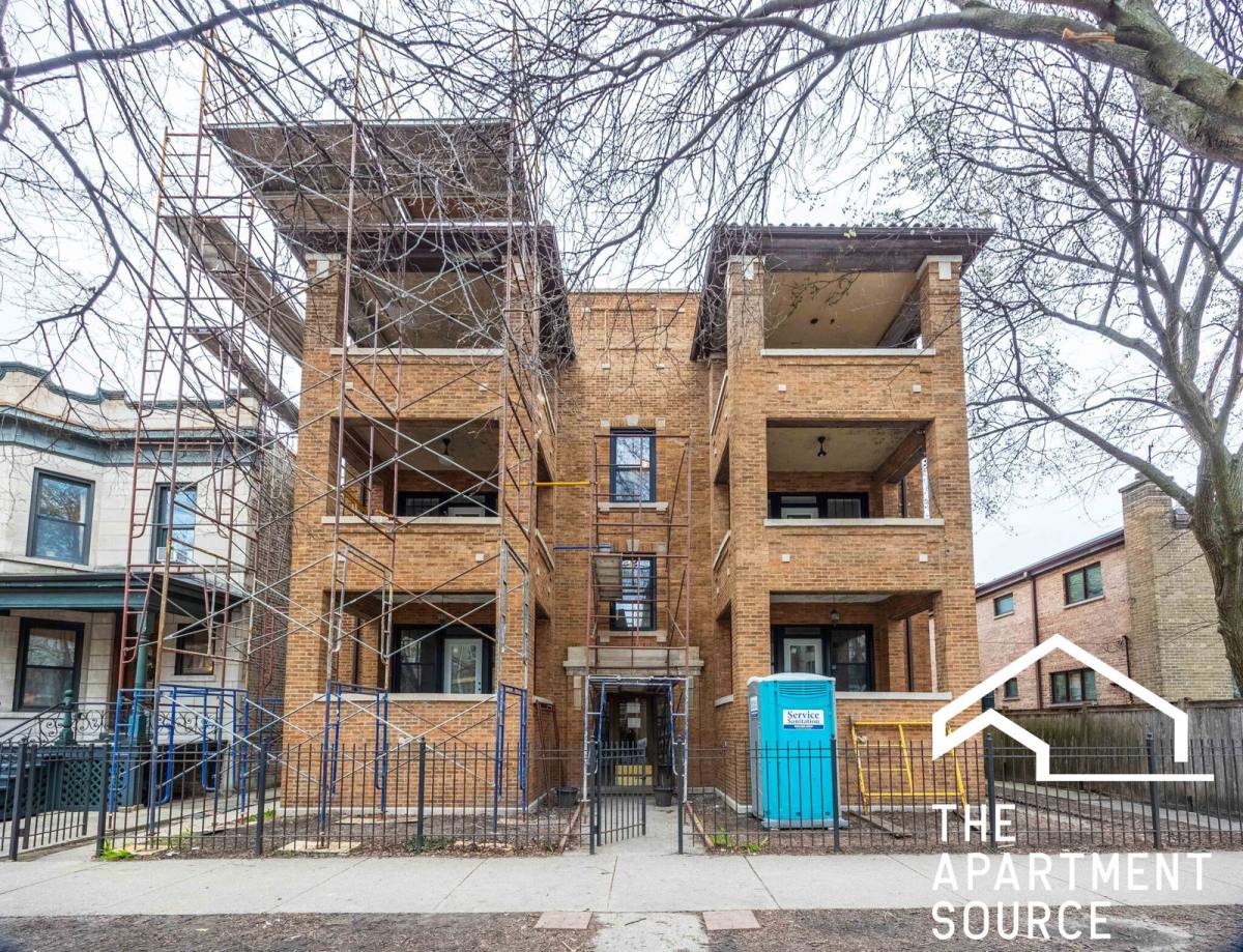 Apartment for rent at 4410 N Greenview Ave #3S, Chicago, IL 60640