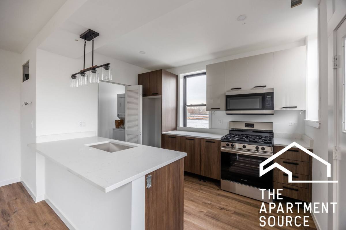 House for rent at 4410 N Greenview Ave #3S, Chicago, IL 60640
