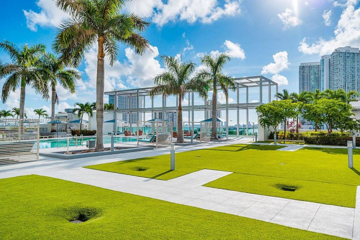 Apartment for rent at 3301 NE 1st Ave #H3004, Miami, FL 33137