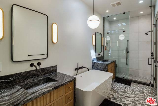 House for rent at 521 Formosa Ave, Los Angeles, CA 90036