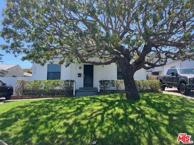 House for rent at 7270 W 85th St, Los Angeles, CA 90045
