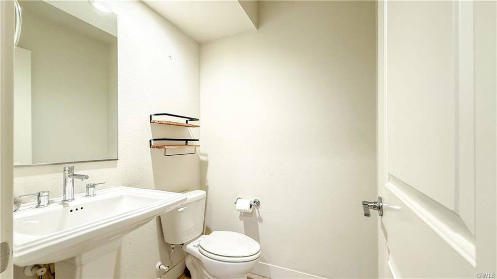 Townhouse for rent at 134 Interval, Irvine, CA 92618