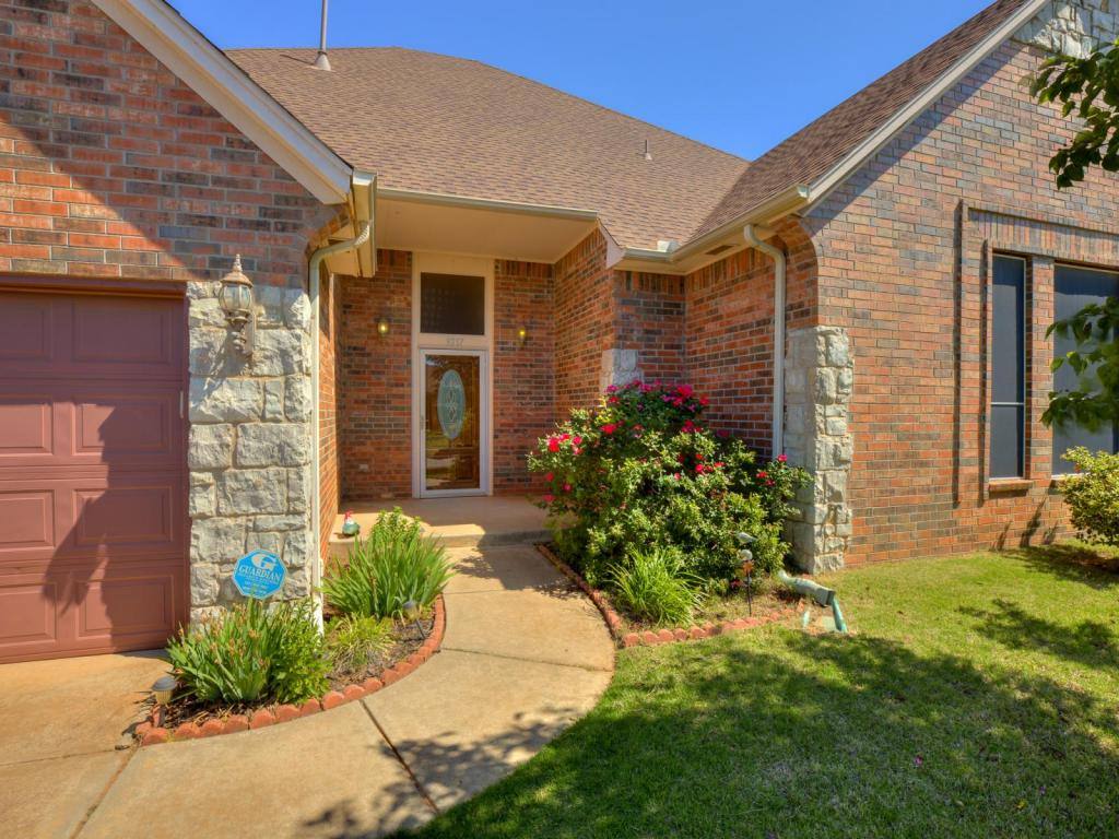 House for rent at 9217 SW 28th St, Oklahoma City, OK 73128