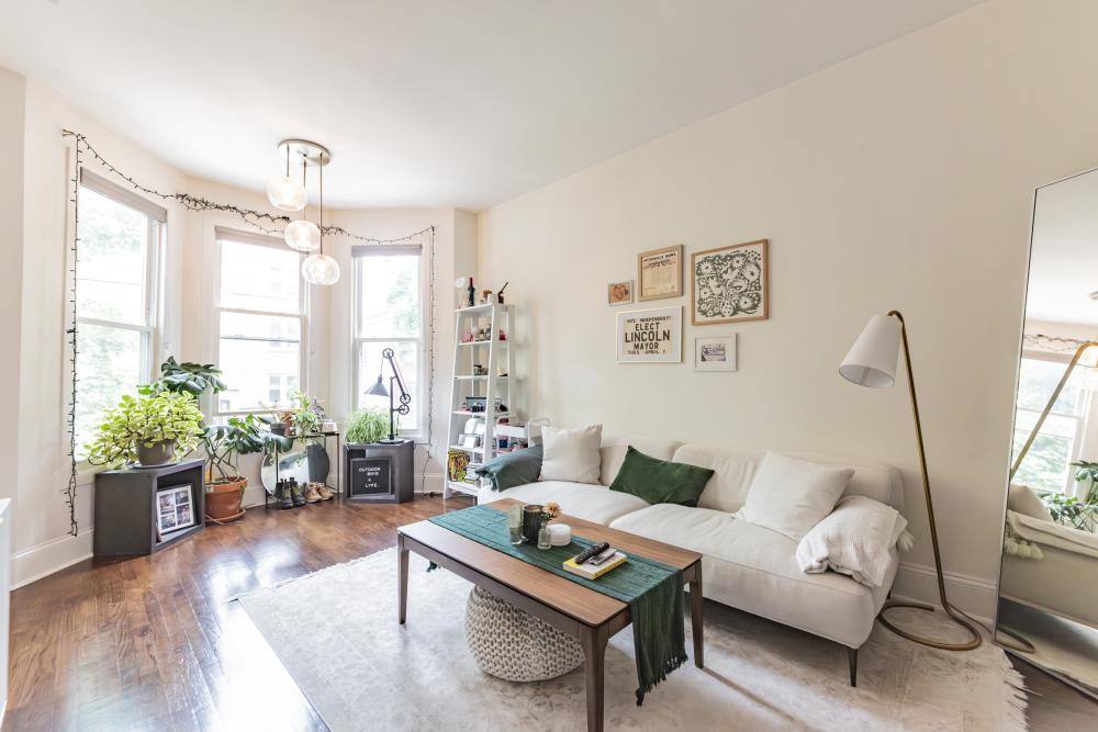 Apartment for rent at 2251 W Melrose #1, Chicago, IL 60618