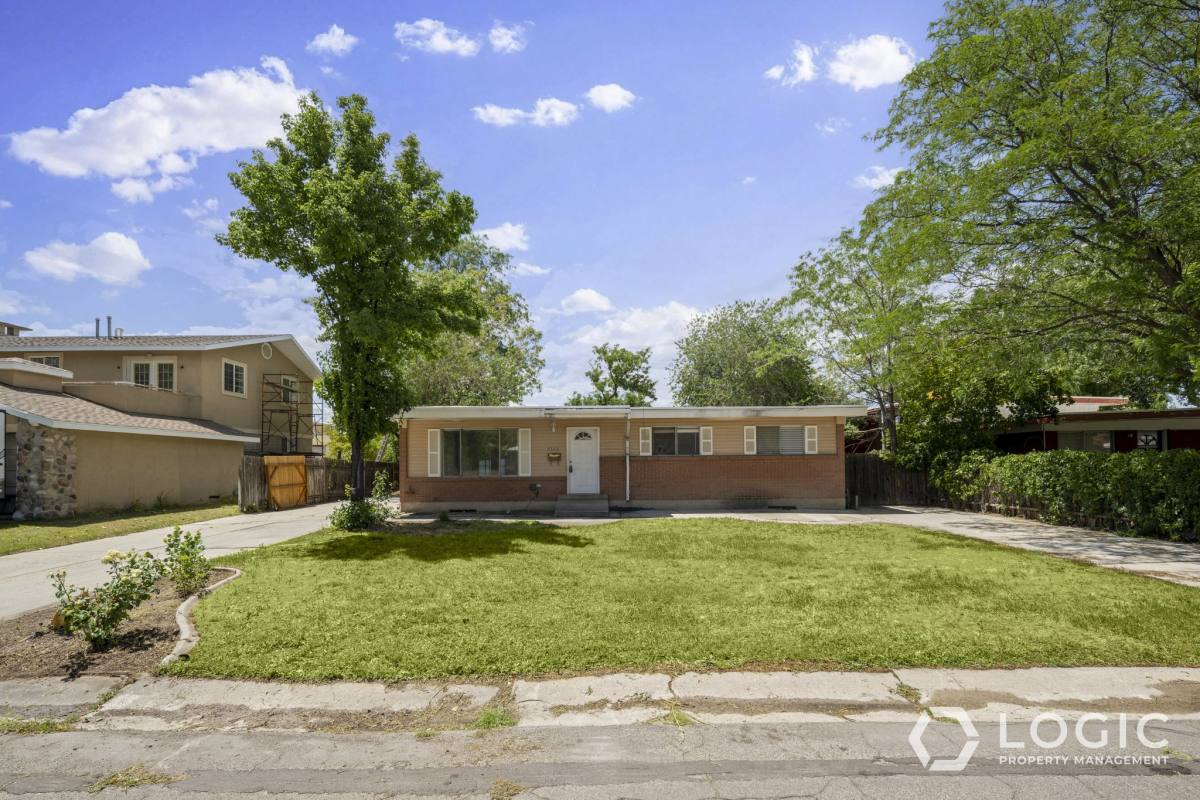 House for rent at 9326 S Sneddon Dr, Sandy, UT 84070