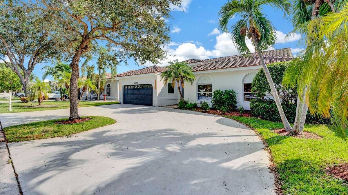 Apartment for rent at 6020 NW 72nd Court, Pompano Beach, FL 33067