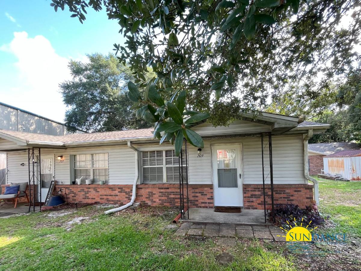 House for rent at 209 Tamarack Ave, Niceville, FL 32578