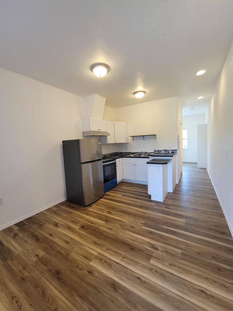 Apartment for rent at 1886 17th St, Springfield, OR 97477