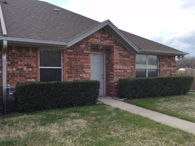 House for rent at 949 Austin Court, Weatherford, TX 76086