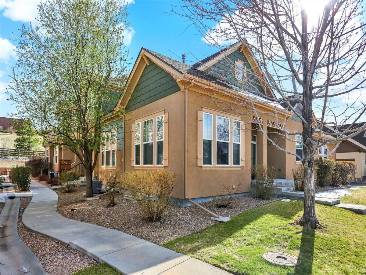 Townhouse for rent at 5822 S Van Gordon Lane, Littleton, CO 80127