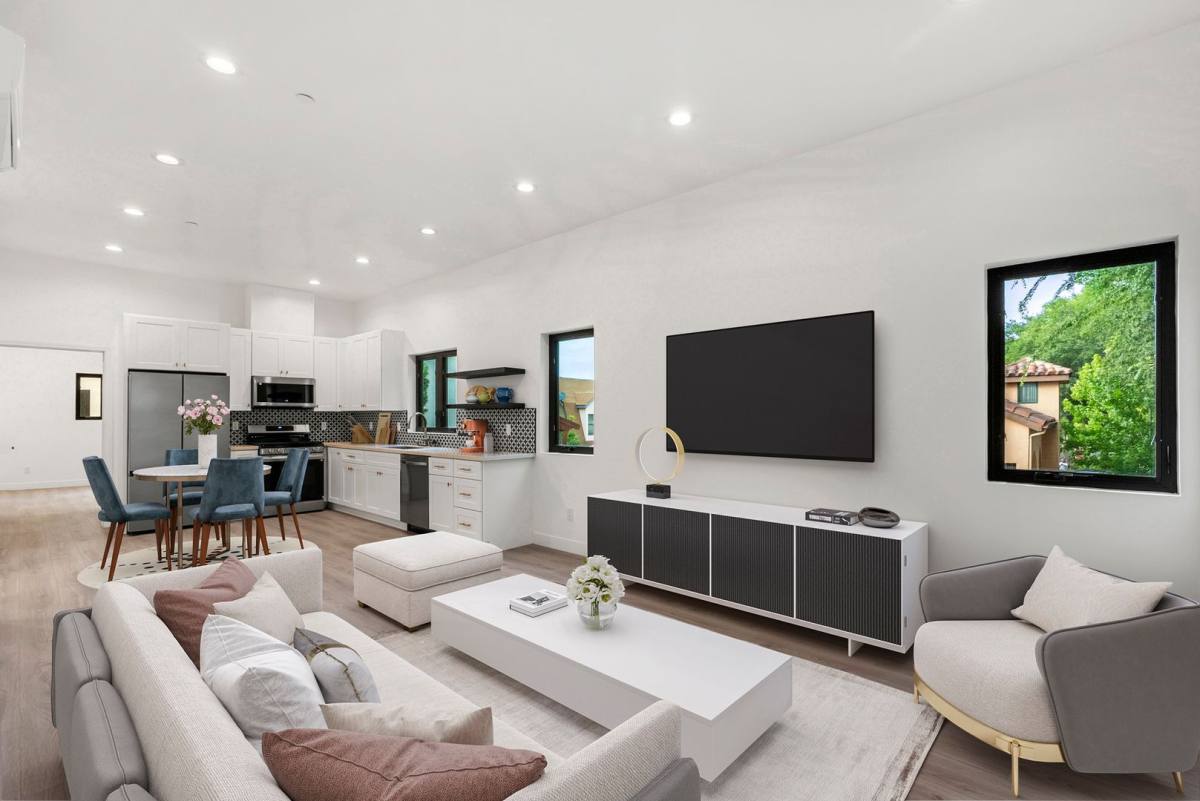 Apartment for rent at 8931 Hubbard St, Culver City, CA 90232
