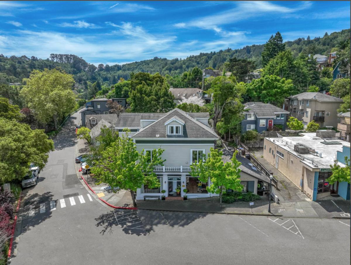 Apartment for rent at 29 1st St, Menlo Park, CA 94025