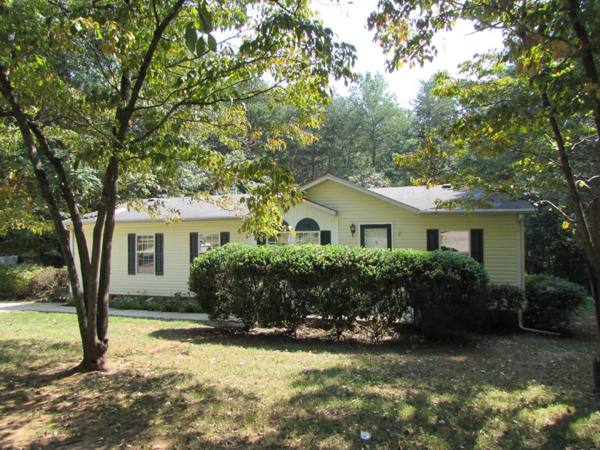 House for rent at 293 Sailwinds Rd, Mooresville, NC 28117