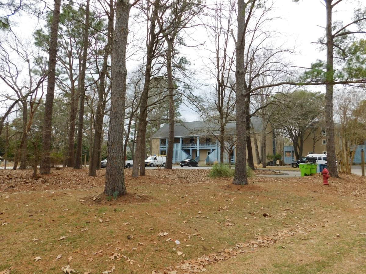 Condo for rent at 1607 Harbourside Dr, New Bern, NC 28560