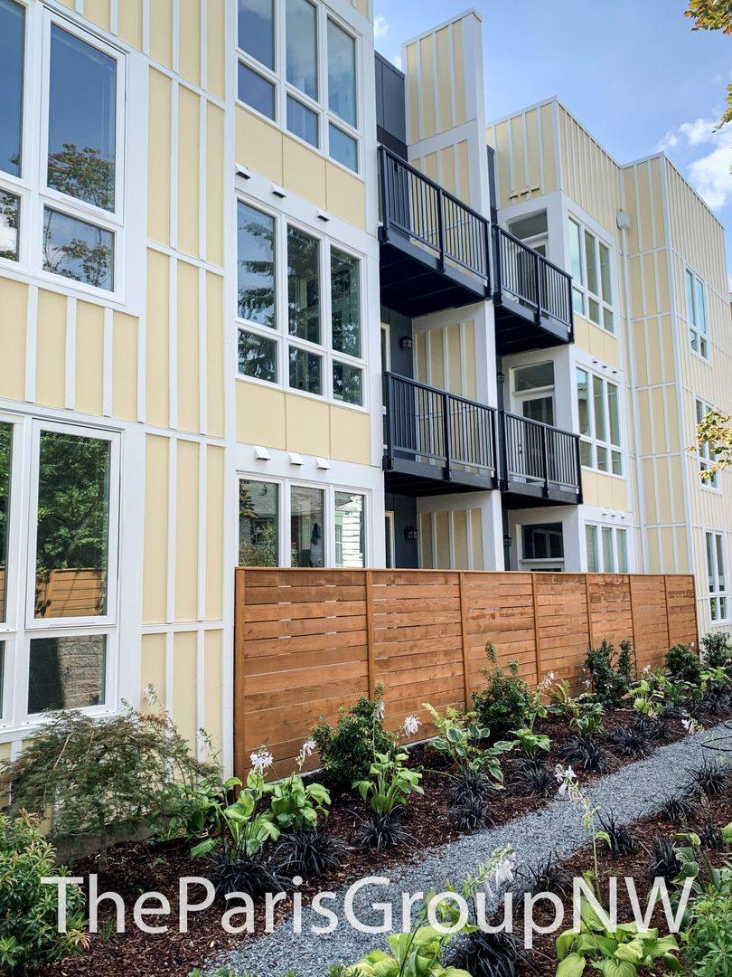 Apartment for rent at 3108 NE 145th St, Seattle, WA 98155