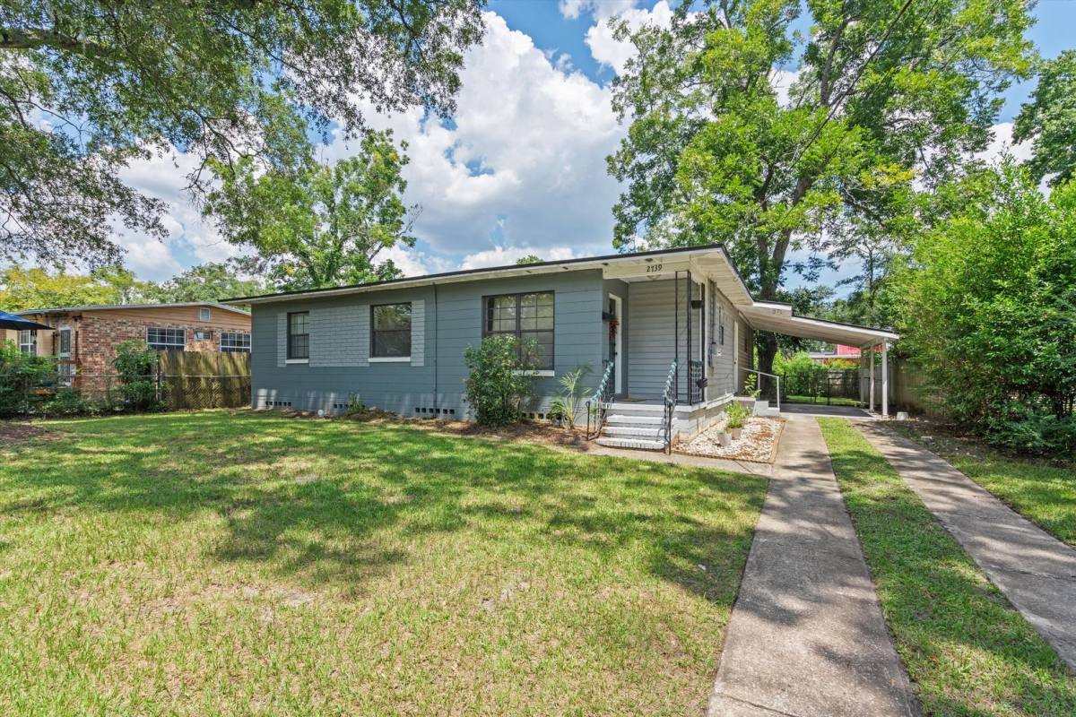 House for rent at 2739 King Cole Dr, Jacksonville, FL 32209