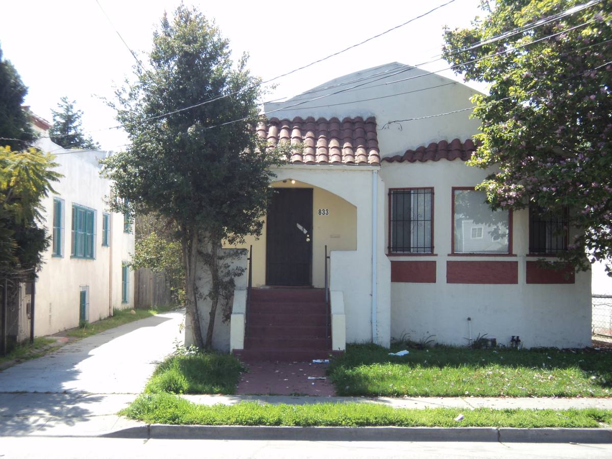 Apartment for rent at 833 Brockhurst St, Emeryville, CA 94608