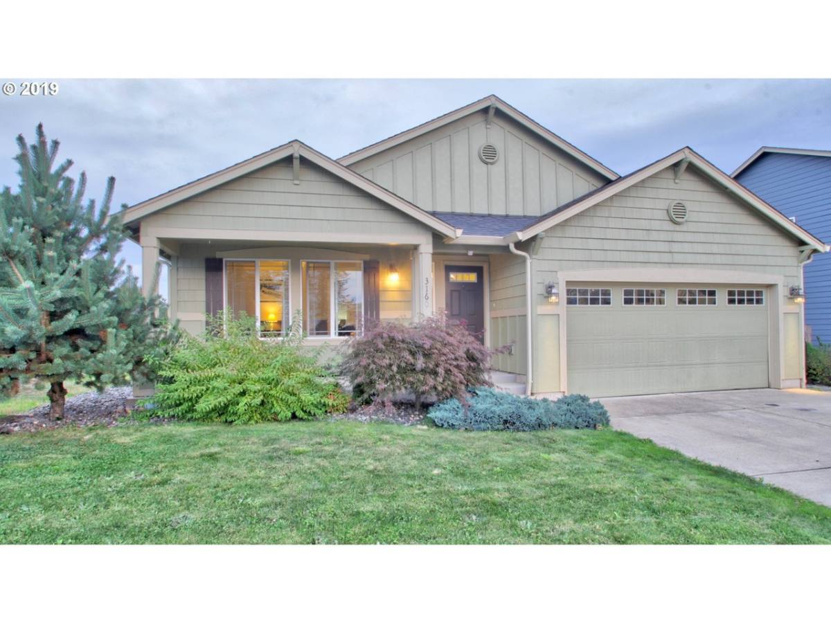 House for rent at 3160 45th St, Washougal, WA 98671