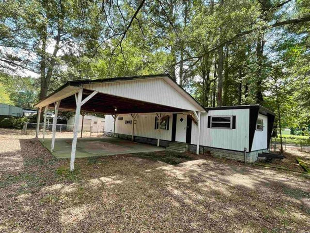 House for rent at 711 Dauthat St, Kensett, AR 72082