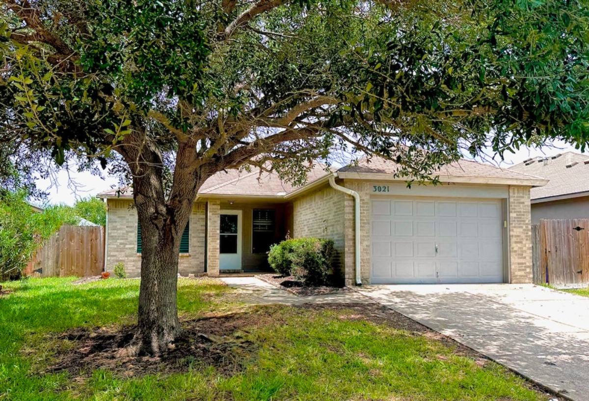 House for rent at 3021 Manitoulin Island Dr, Corpus Christi, TX 78414