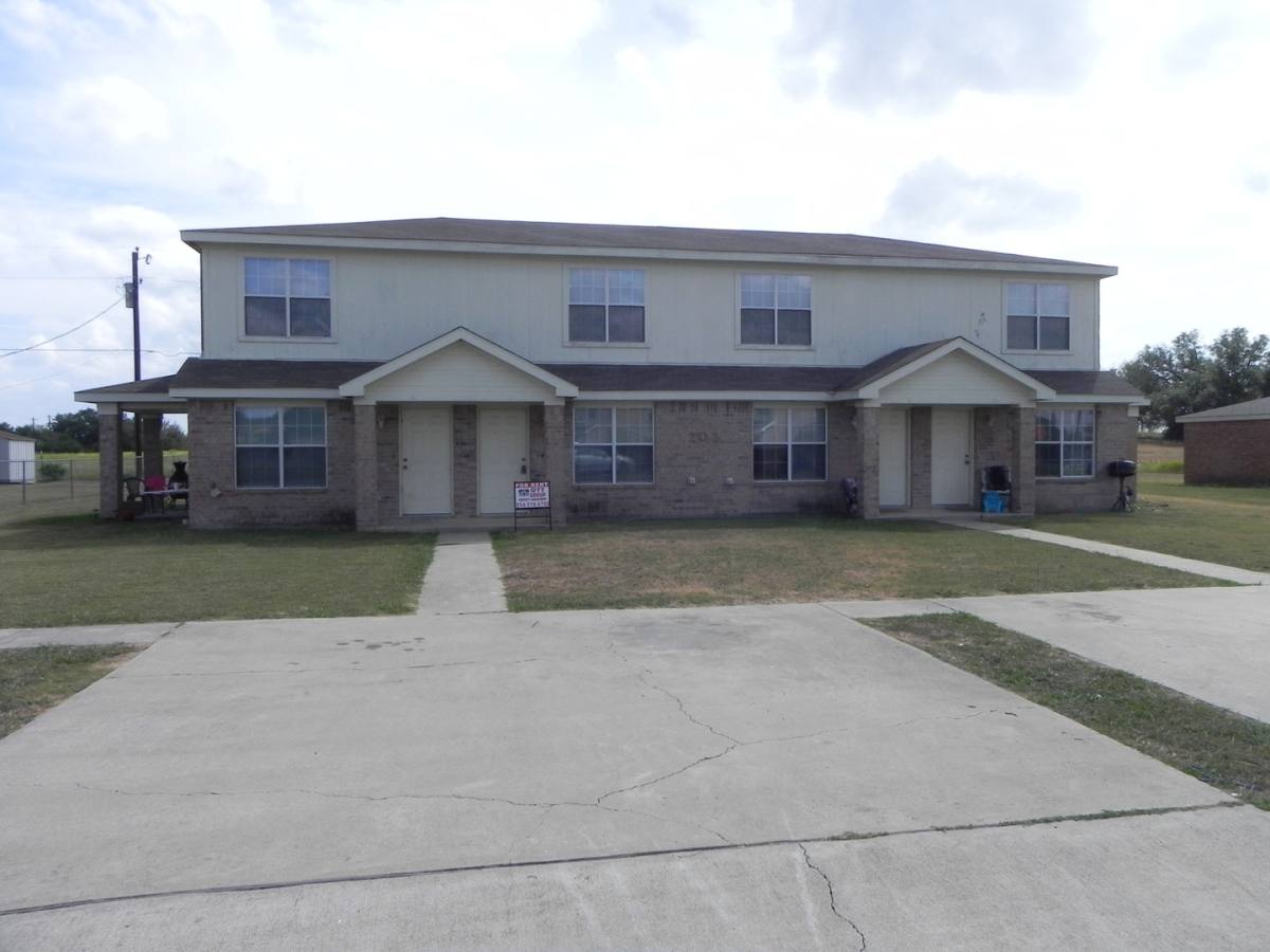 Apartment for rent at 202 Meadow View, Gatesville, TX 76528