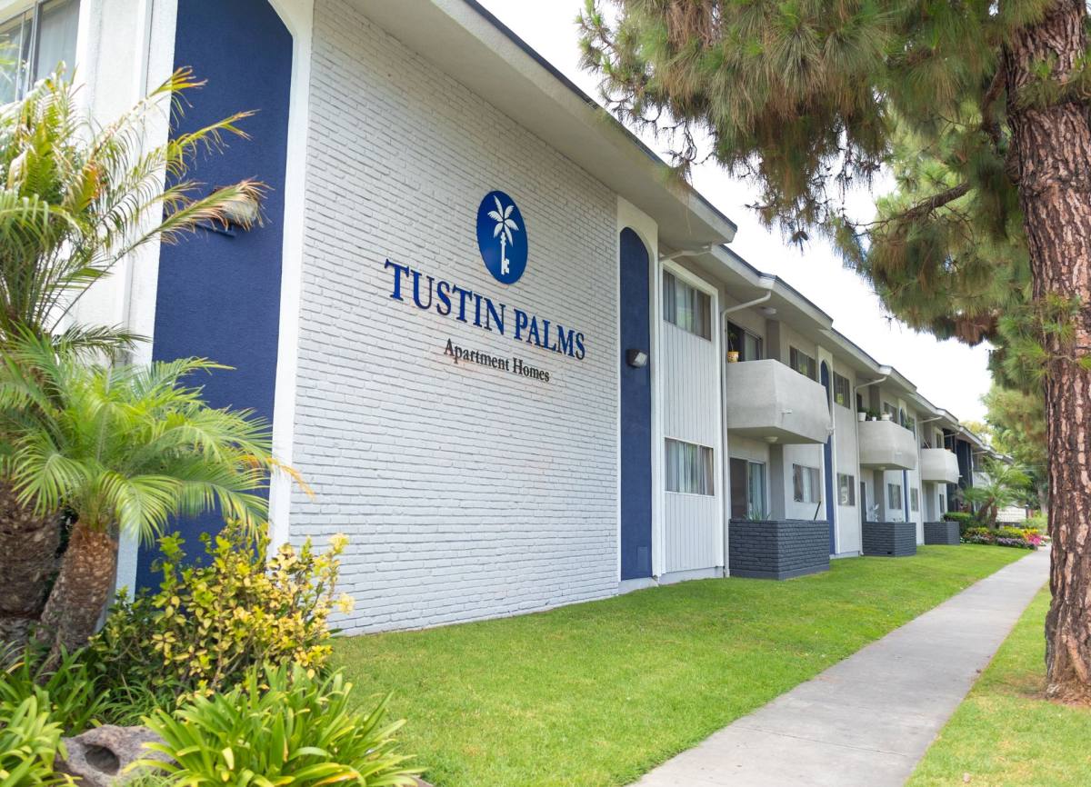 Apartment for rent at 15601 Tustin Village Way, Tustin, CA 92780