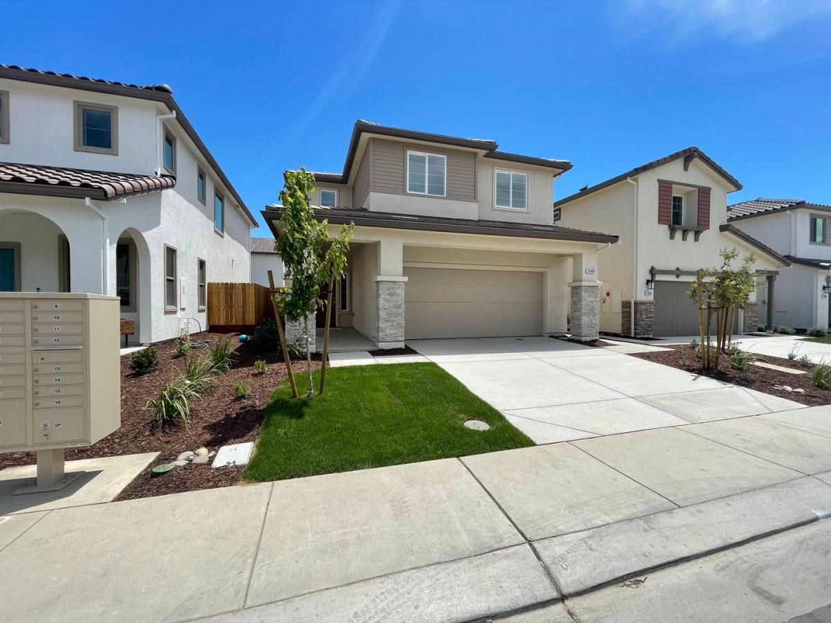 House for rent at 2408 Chandon Circle, Modesto, CA 95355