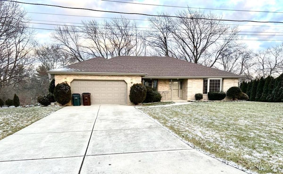 House for rent at 19215 116th Ave, Mokena, IL 60448