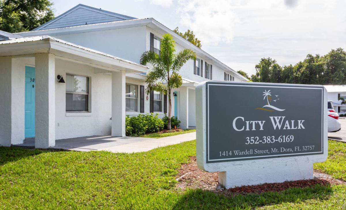 Apartment for rent at 1515 Lincoln Ave, Mount Dora, FL 32757