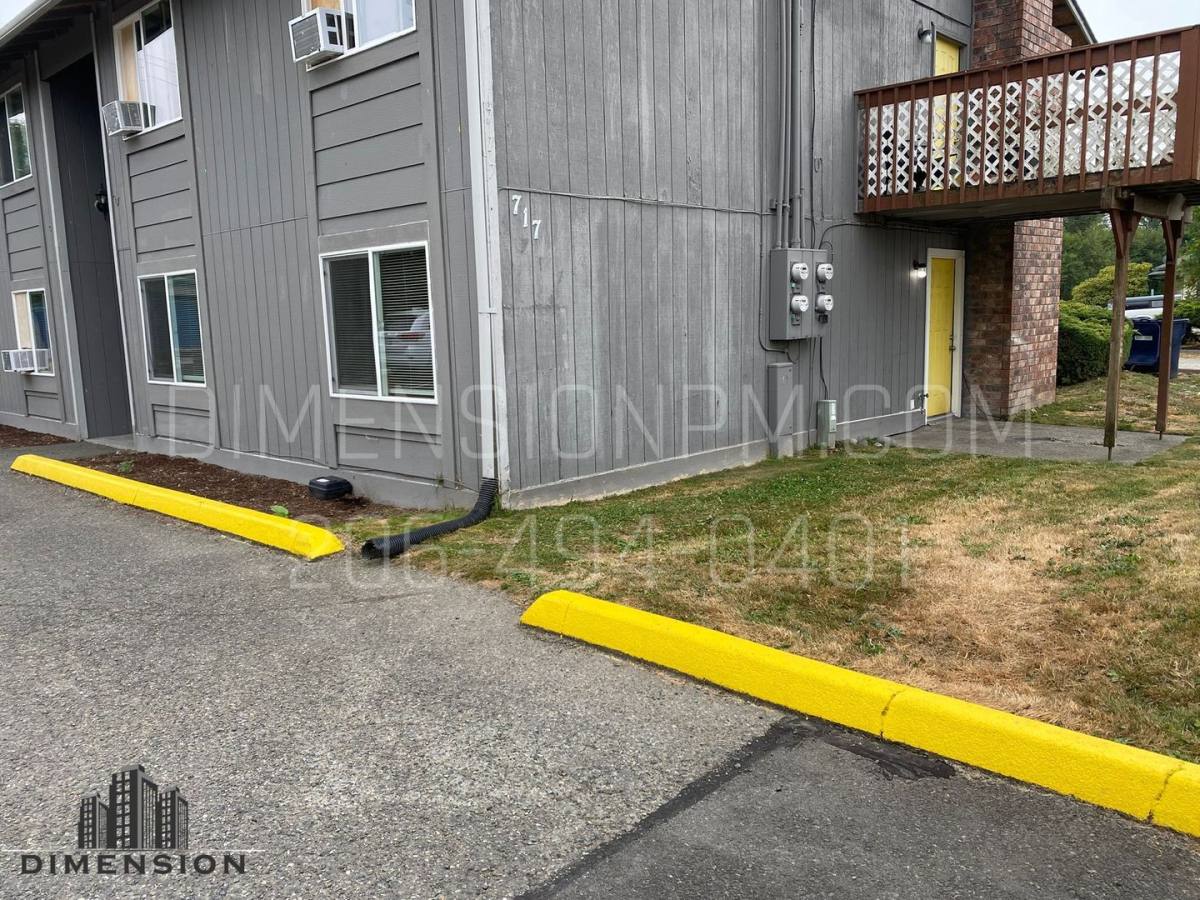 Apartment for rent at 717 Myrtine St, Enumclaw, WA 98022