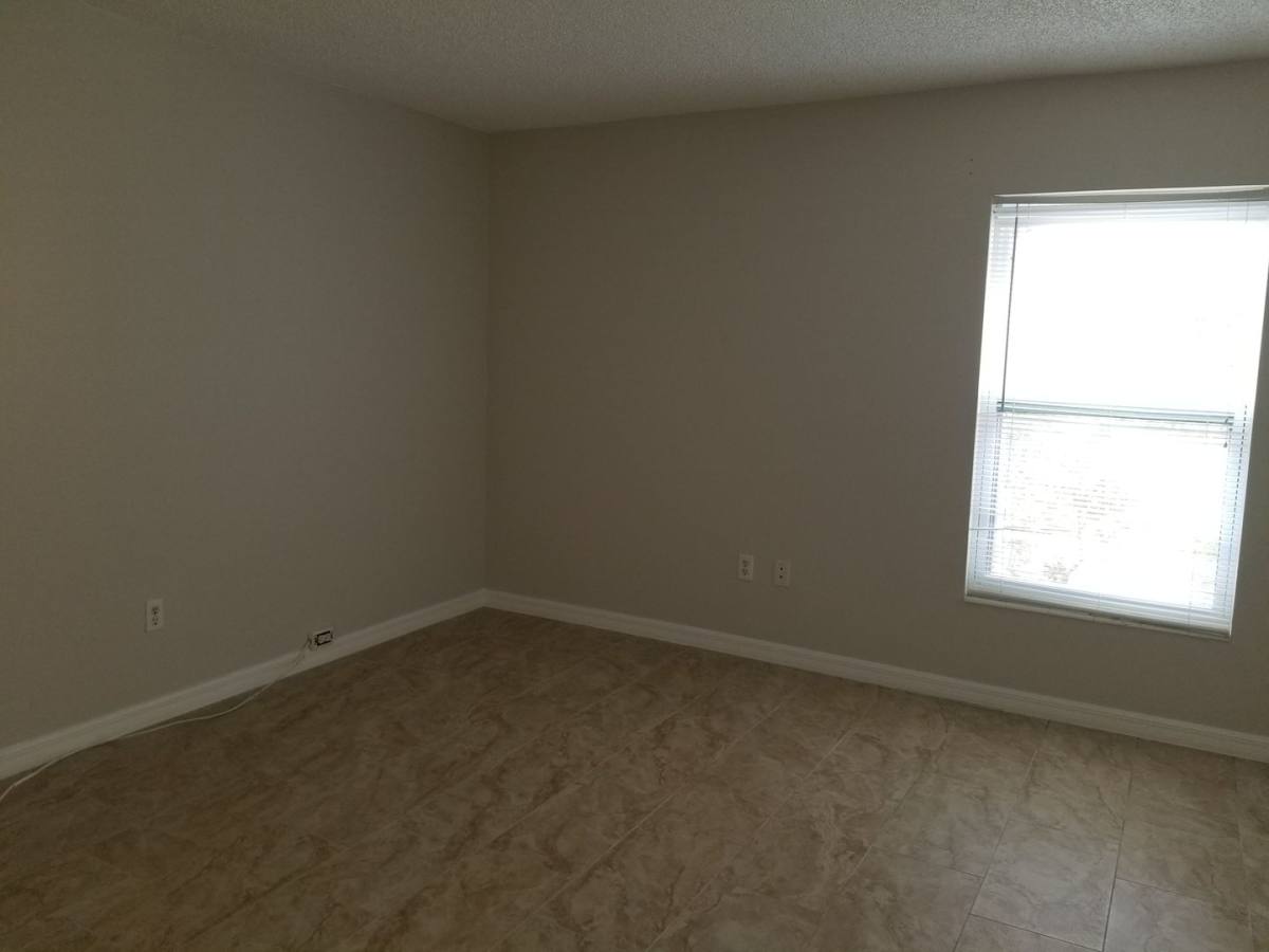 Condo for rent at 937 W Oak Ridge Rd, Orlando, FL 32809